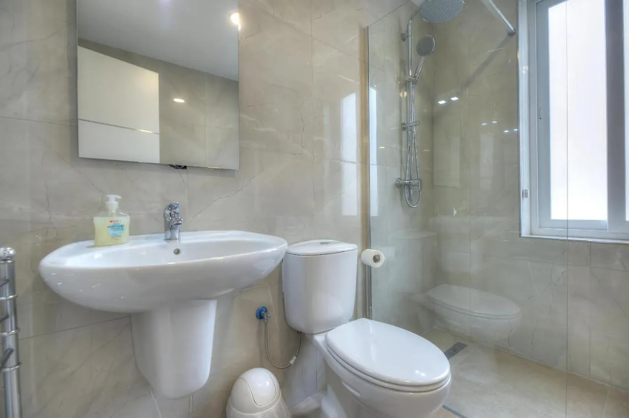 Spacious And Tastefully Furnished 2 Bedroom Apartment Ddif1-3 Gzira