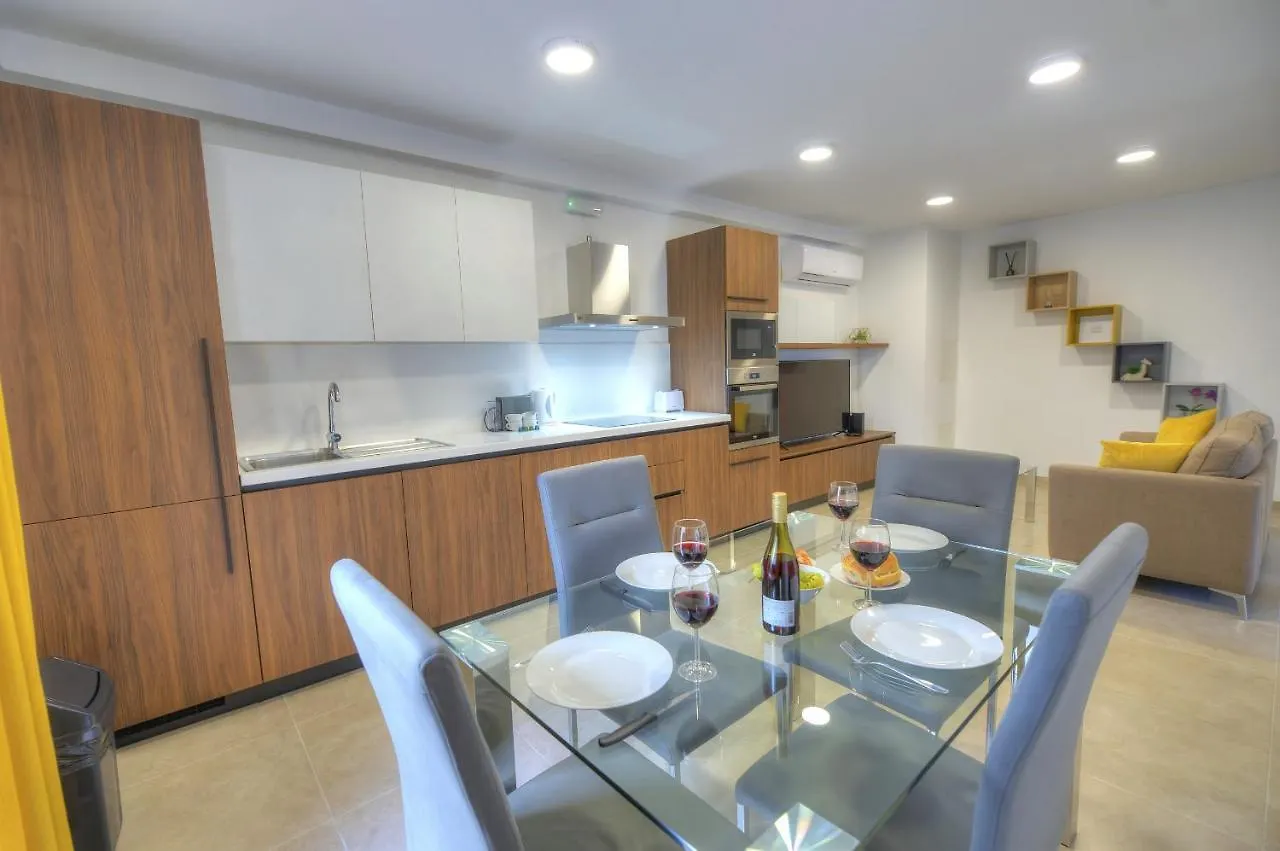 Spacious And Tastefully Furnished 2 Bedroom Apartment Ddif1-3 Gzira Malta